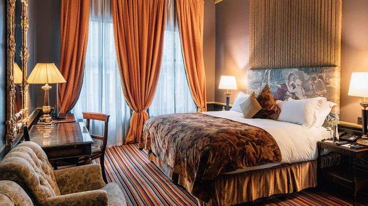 The Merchant Hotel Room