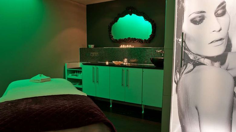 <b>The Merchant Hotel Spa</b>. Images powered by <a href="https://iceportal.shijigroup.com/" title="IcePortal" target="_blank">IcePortal</a>.