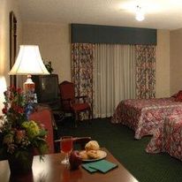 Roosevelt Inn & Suites