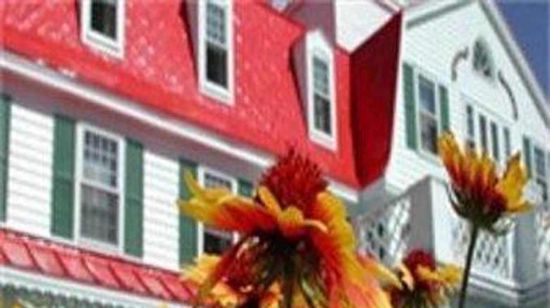 <b>Tadoussac Hotel Exterior</b>. Images powered by <a href="https://iceportal.shijigroup.com/" title="IcePortal" target="_blank">IcePortal</a>.