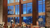 <b>Turning Stone Resort Casino Room</b>. Images powered by <a href="https://iceportal.shijigroup.com/" title="IcePortal" target="_blank">IcePortal</a>.