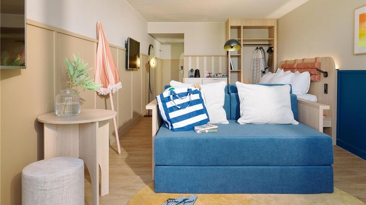 Carlton Beach Hotel Room