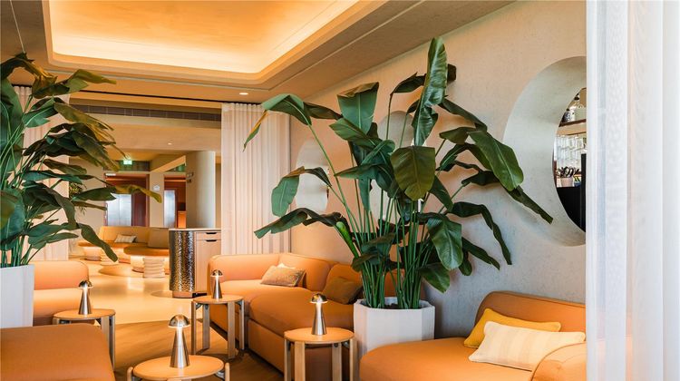 Carlton Beach Hotel Lobby