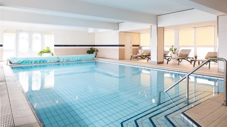 Carlton Beach Hotel Pool
