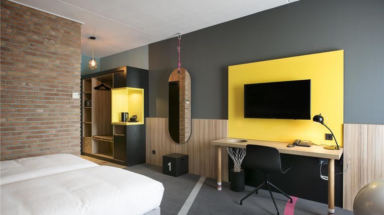 <b>HUP Hotel Room</b>. Images powered by <a href="https://iceportal.shijigroup.com/" title="IcePortal" target="_blank">IcePortal</a>.