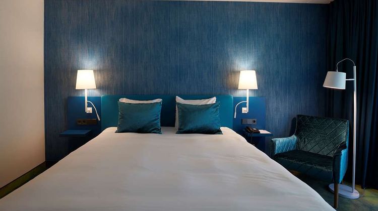 Carlton President Hotel Room