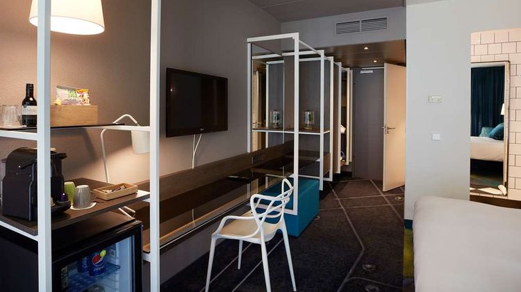 Carlton President Hotel Room