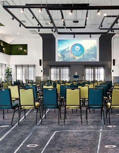 Carlton President Hotel