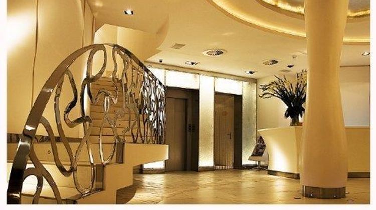 Room Mate Hotel Alicia Lobby