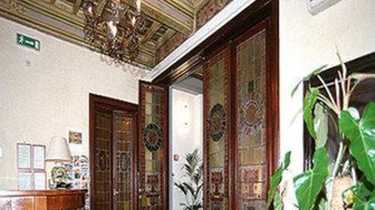Hotel Accademia Lobby