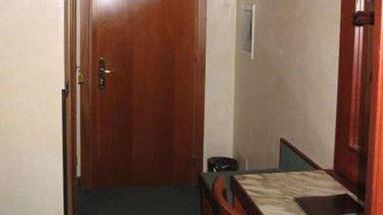 <b>Alamanni Hotel Room</b>. Images powered by <a href="https://iceportal.shijigroup.com/" title="IcePortal" target="_blank">IcePortal</a>.