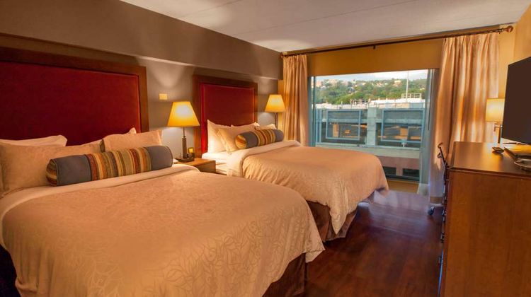 Hotel Ithaca Room