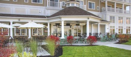 Watkins Glen Harbor Hotel Exterior
