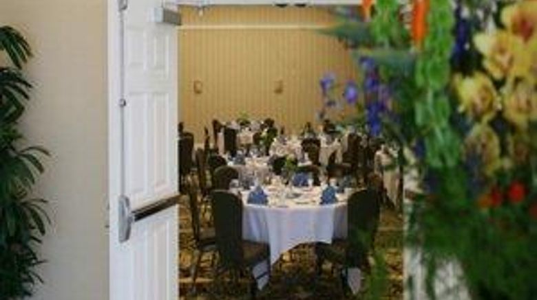 <b>Watkins Glen Harbor Hotel Ballroom</b>. Images powered by <a href="https://iceportal.shijigroup.com/" title="IcePortal" target="_blank">IcePortal</a>.