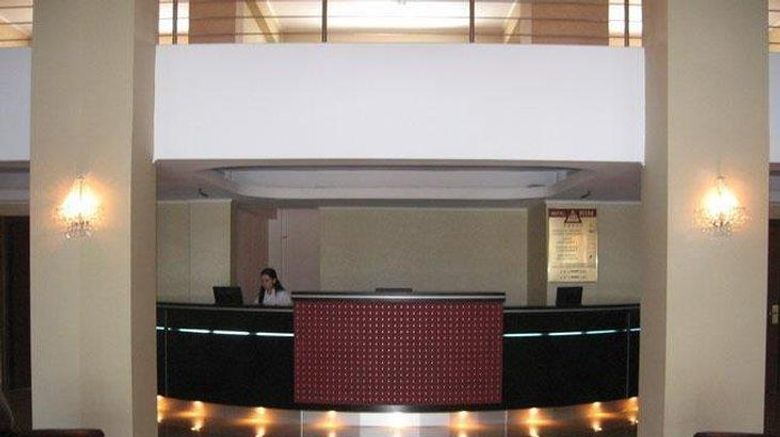 <b>RIN Airport Hotel Lobby</b>. Images powered by <a href="https://iceportal.shijigroup.com/" title="IcePortal" target="_blank">IcePortal</a>.