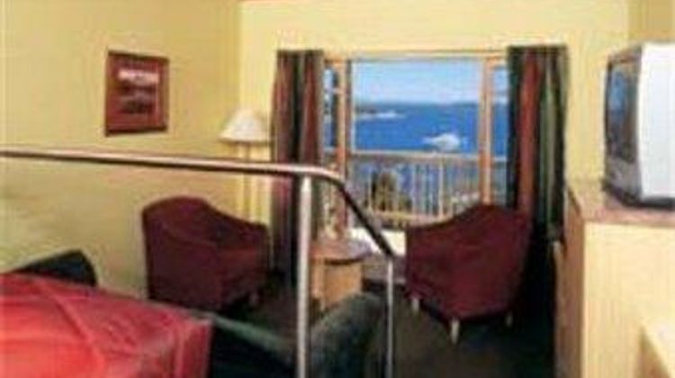Strahan Village Room