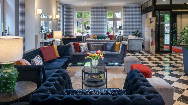 <b>Sorat Hotel Cottbus Lobby</b>. Images powered by <a href="https://iceportal.shijigroup.com/" title="IcePortal" target="_blank">IcePortal</a>.