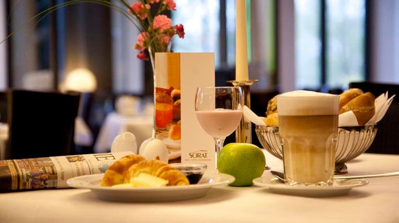 <b>Sorat Insel Hotel Regensburg Restaurant</b>. Images powered by <a href="https://iceportal.shijigroup.com/" title="IcePortal" target="_blank">IcePortal</a>.