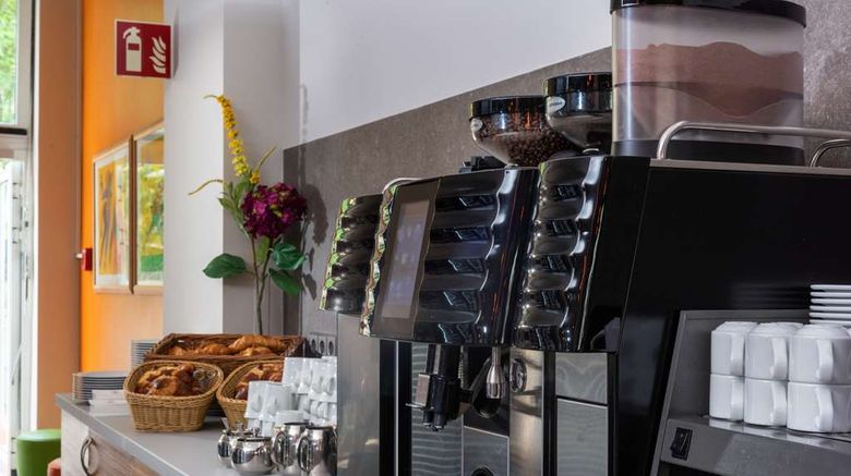 <b>Hotel Ambassador Berlin Restaurant</b>. Images powered by <a href="https://iceportal.shijigroup.com/" title="IcePortal" target="_blank">IcePortal</a>.