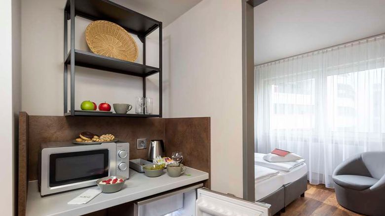 <b>Hotel Ambassador Berlin Room</b>. Images powered by <a href="https://iceportal.shijigroup.com/" title="IcePortal" target="_blank">IcePortal</a>.