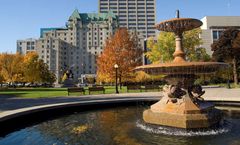 Lord Elgin Hotel