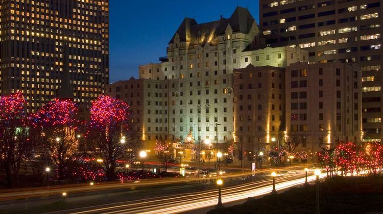 Lord Elgin Hotel Exterior