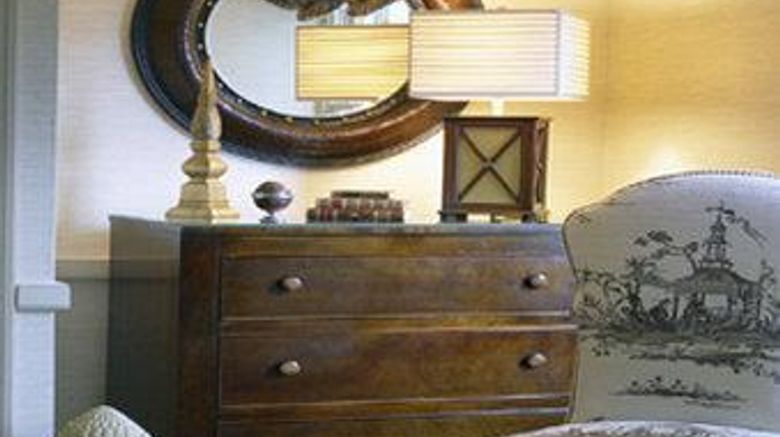 <b>Golden Plough Inn at Peddler's Village Room</b>. Images powered by <a href="https://iceportal.shijigroup.com/" title="IcePortal" target="_blank">IcePortal</a>.