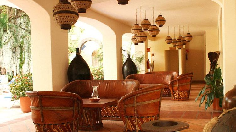 Los Arcos Suites Lobby
