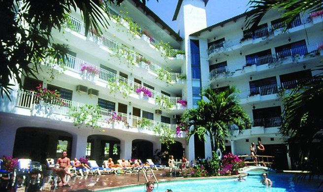 Los Arcos Suites Exterior
