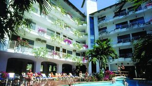 Los Arcos Suites