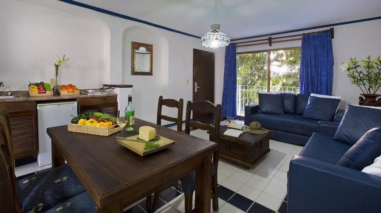Los Arcos Suites Suite