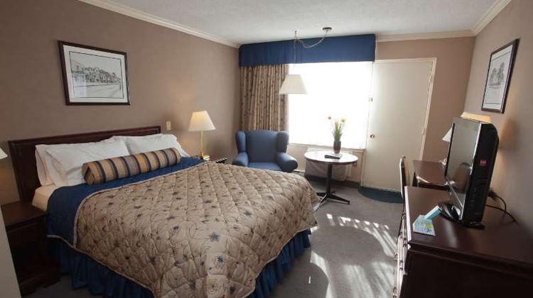 Fredericton Inn Room