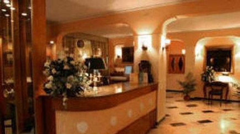 <b>Hotel Central Lobby</b>. Images powered by <a href="https://iceportal.shijigroup.com/" title="IcePortal" target="_blank">IcePortal</a>.
