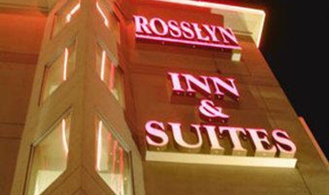 Rosslyn Inn & Suites SureStay Collection Exterior