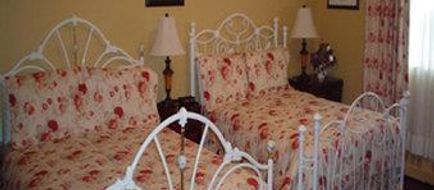 Dundee Arms Inn Room