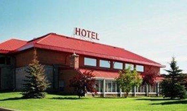 Slave Lake Inn and Conference Centre Exterior