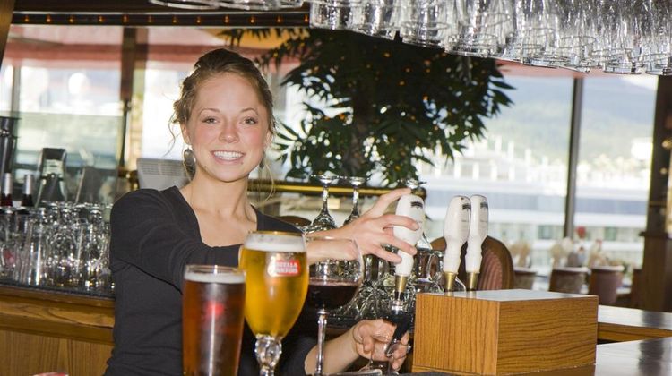 Crest Hotel Restaurant