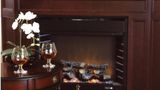 <b>Crest Hotel Room</b>. Images powered by <a href="https://iceportal.shijigroup.com/" title="IcePortal" target="_blank">IcePortal</a>.