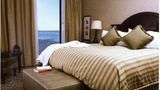 <b>Crest Hotel Suite</b>. Images powered by <a href="https://iceportal.shijigroup.com/" title="IcePortal" target="_blank">IcePortal</a>.