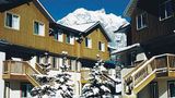 Banff Boundary Lodge Exterior