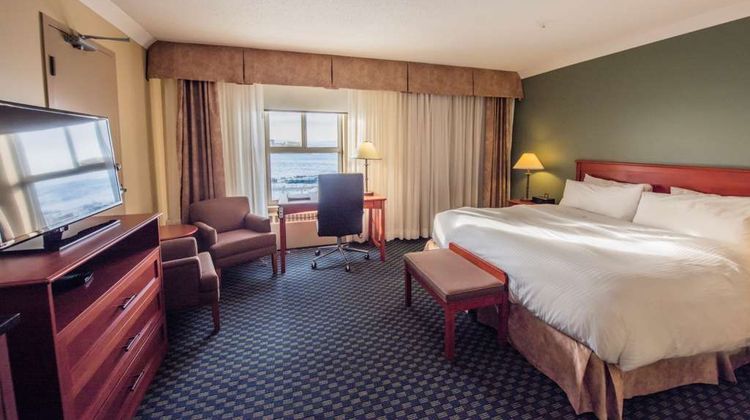 Frobisher Inn Room