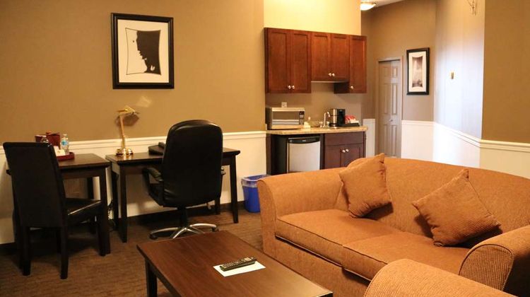 Nomad Hotel & Suites Suite