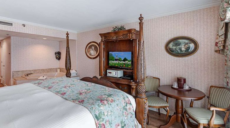 <b>Boardwalk Plaza Hotel Room</b>. Images powered by <a href="https://iceportal.shijigroup.com/" title="IcePortal" target="_blank">IcePortal</a>.