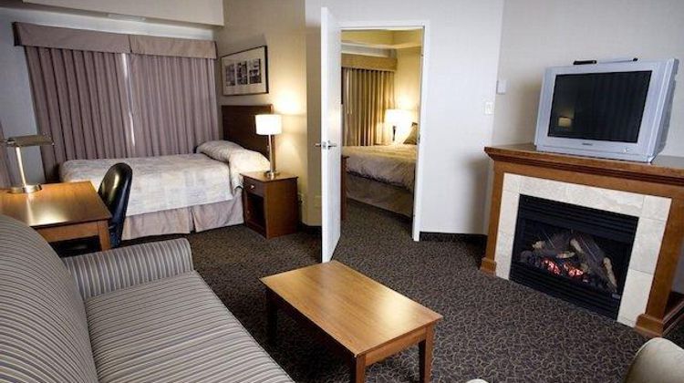Heritage Inn and Suites Suite