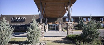 Heritage Inn Hotel & Convention Centre Exterior