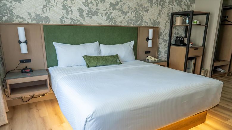 Park Town Hotel Room. Images powered by <a href="https://iceportal.shijigroup.com" target="_blank" rel="noopener">Ice Portal</a>.