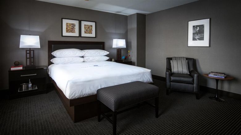 <b>Lord Baltimore Hotel Room</b>. Images powered by <a href="https://iceportal.shijigroup.com/" title="IcePortal" target="_blank">IcePortal</a>.