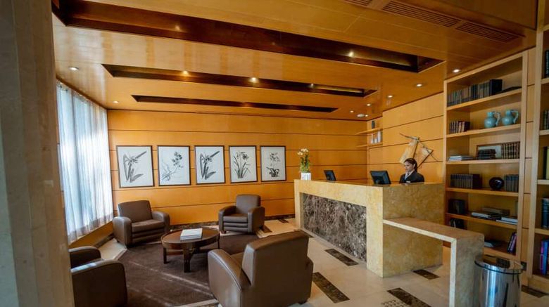 <b>George V Alto de Pinheiros Lobby</b>. Images powered by <a href="https://iceportal.shijigroup.com/" title="IcePortal" target="_blank">IcePortal</a>.
