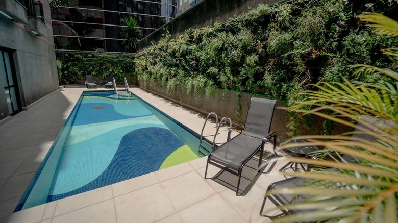 <b>George V Alto de Pinheiros Pool</b>. Images powered by <a href="https://iceportal.shijigroup.com/" title="IcePortal" target="_blank">IcePortal</a>.