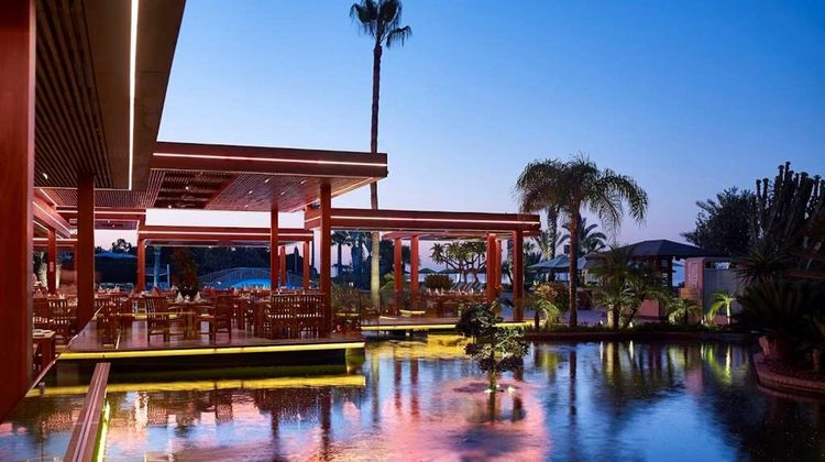 Four Seasons Hotel Restaurant